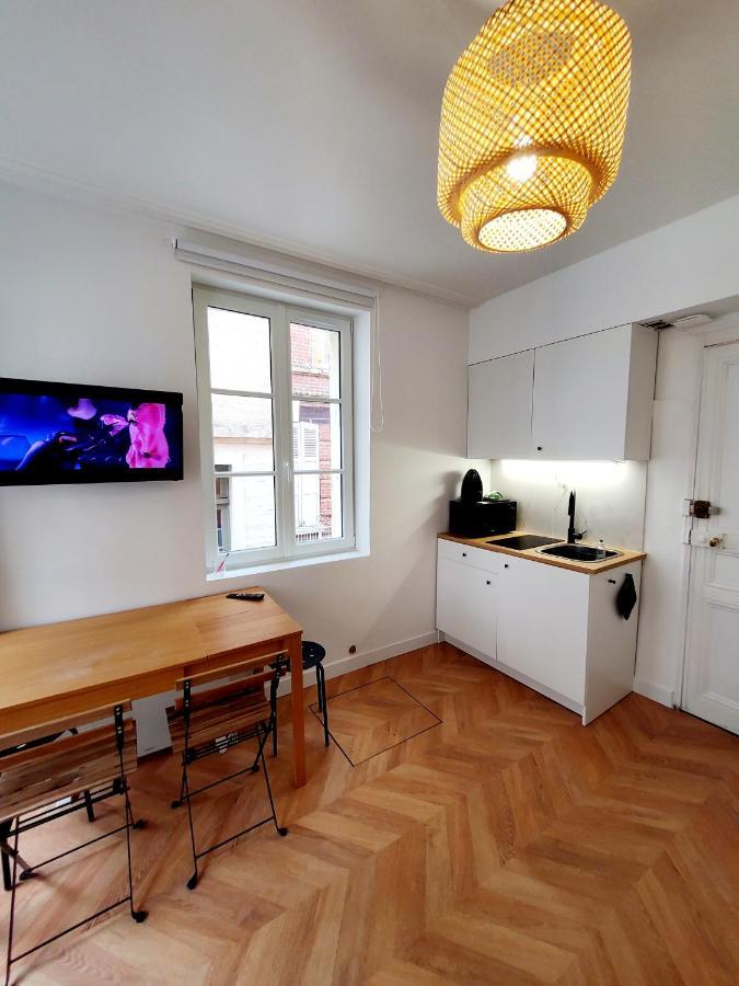 Studio Jeannette Avec Balcon Et Juste A 130 Metres Plage ! Plein Centre ! Wifi - Draps Serviettes Inclus ! Trouville-sur-Mer Ngoại thất bức ảnh