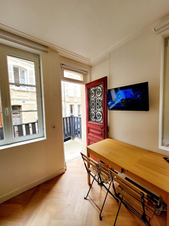 Studio Jeannette Avec Balcon Et Juste A 130 Metres Plage ! Plein Centre ! Wifi - Draps Serviettes Inclus ! Trouville-sur-Mer Ngoại thất bức ảnh